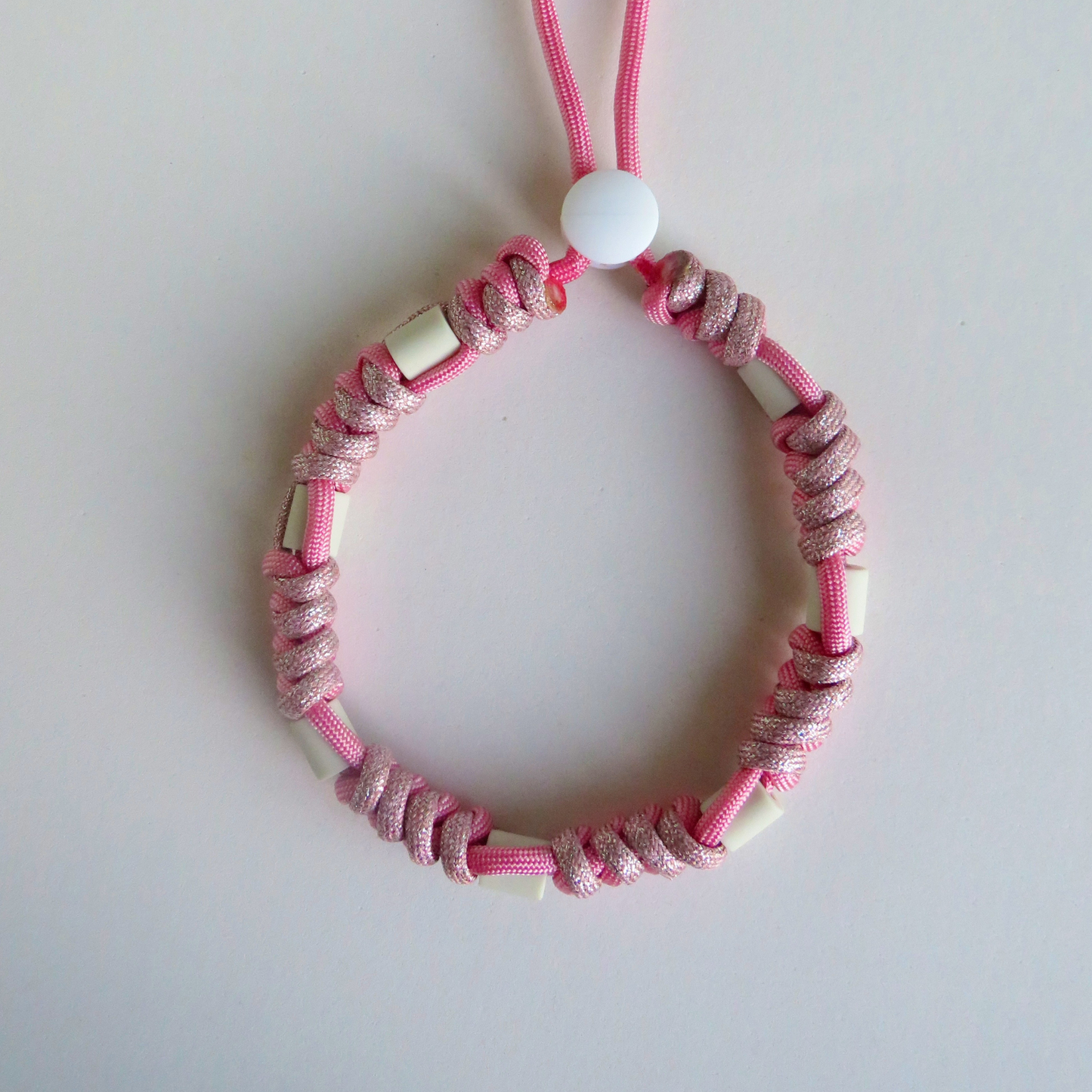 Colar Repelente Paracord Glitter Rosa