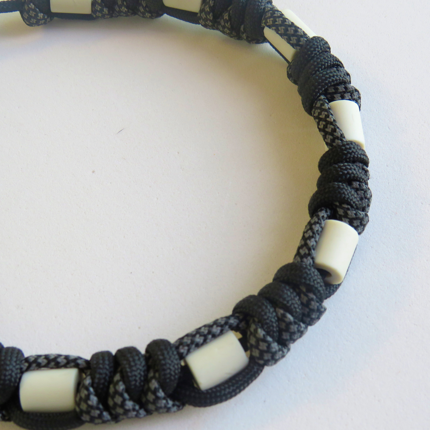Colar Refletor Repelente Preto