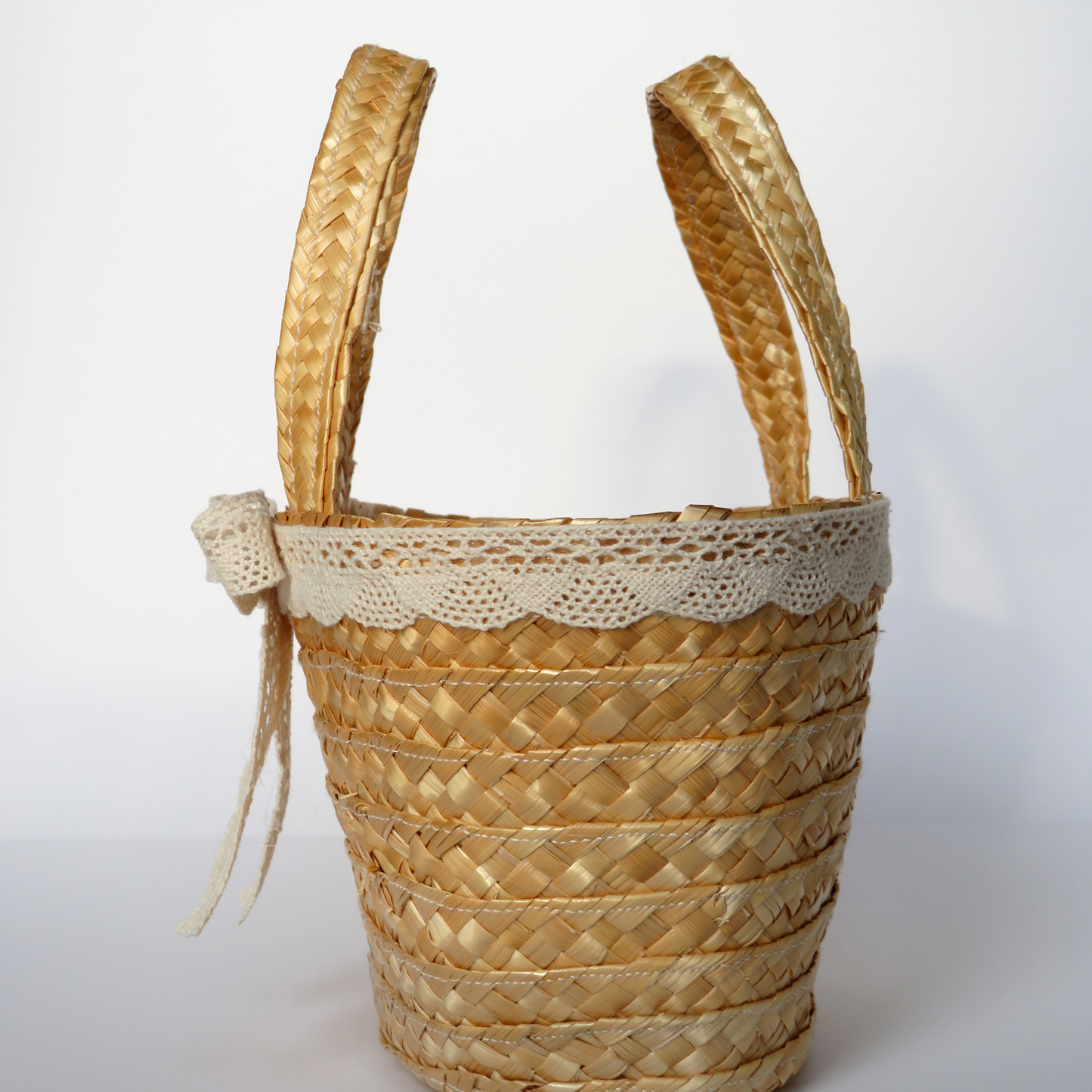 Cesta de Vime com Renda com Laço