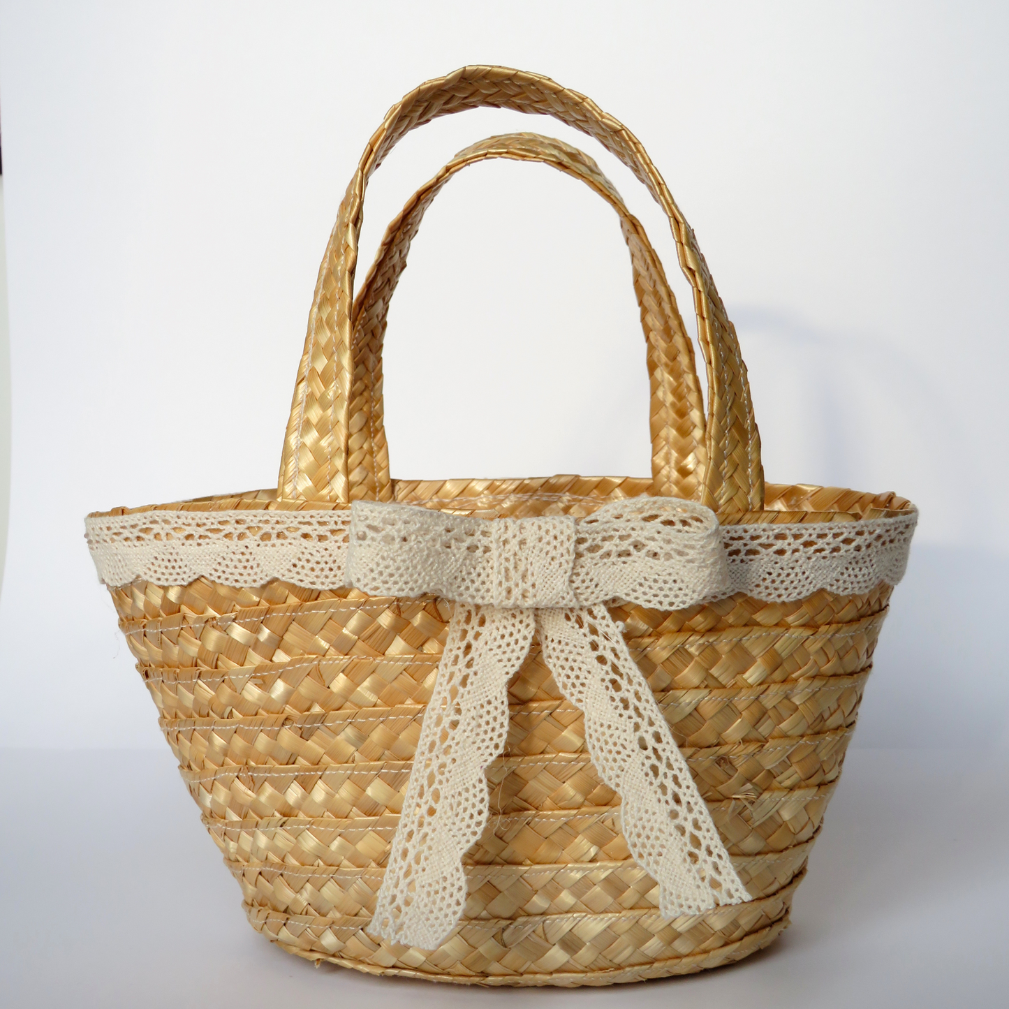 Cesta de Vime com Renda com Laço