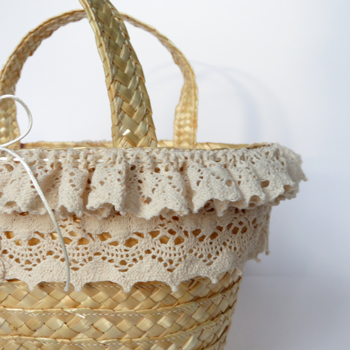 Cesta de Vime com Renda