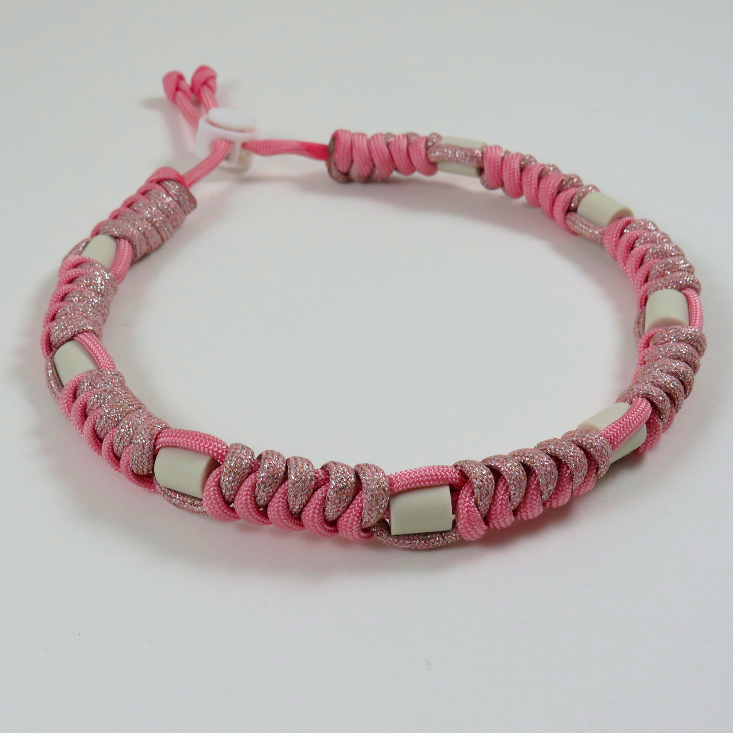 Collar repelente de paracord beige