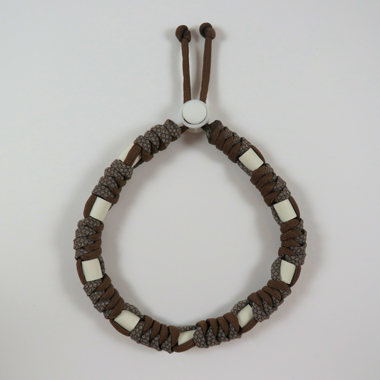 Colar Refletor Repelente Castanho