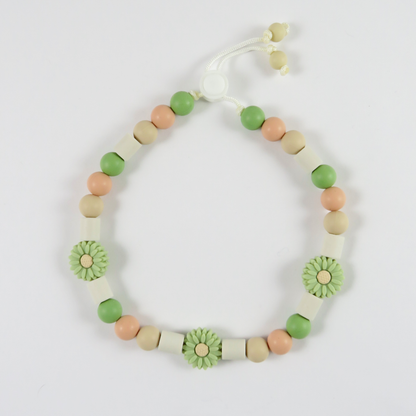 Collar repelente de flores