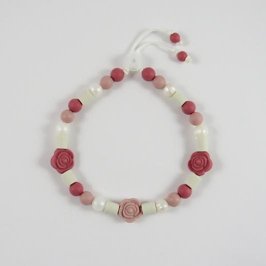Collar repelente de rosas