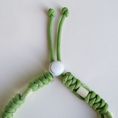Colar Repelente Paracord Glitter Verde