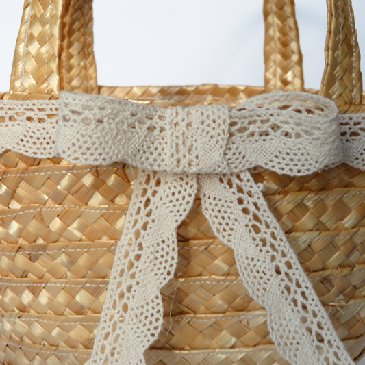 Cesta de Vime com Renda com Laço