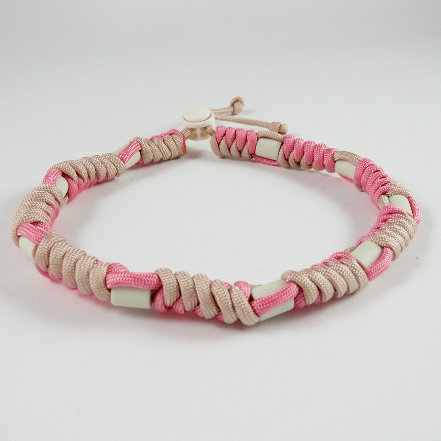 Colar Repelente Paracord Rosa e Bege