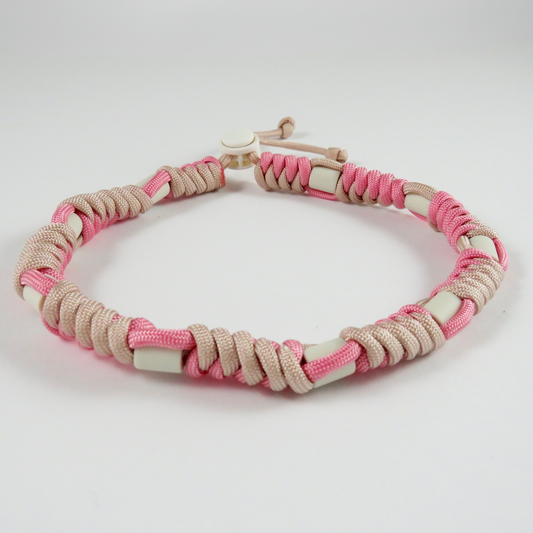Colar Repelente Paracord Rosa e Bege