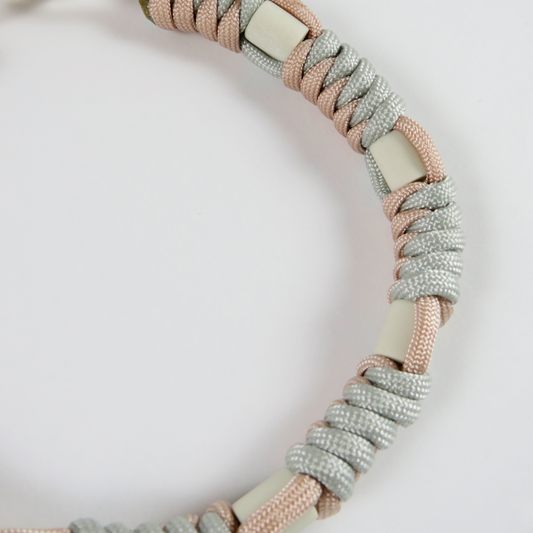 Colar Repelente Paracord Bege