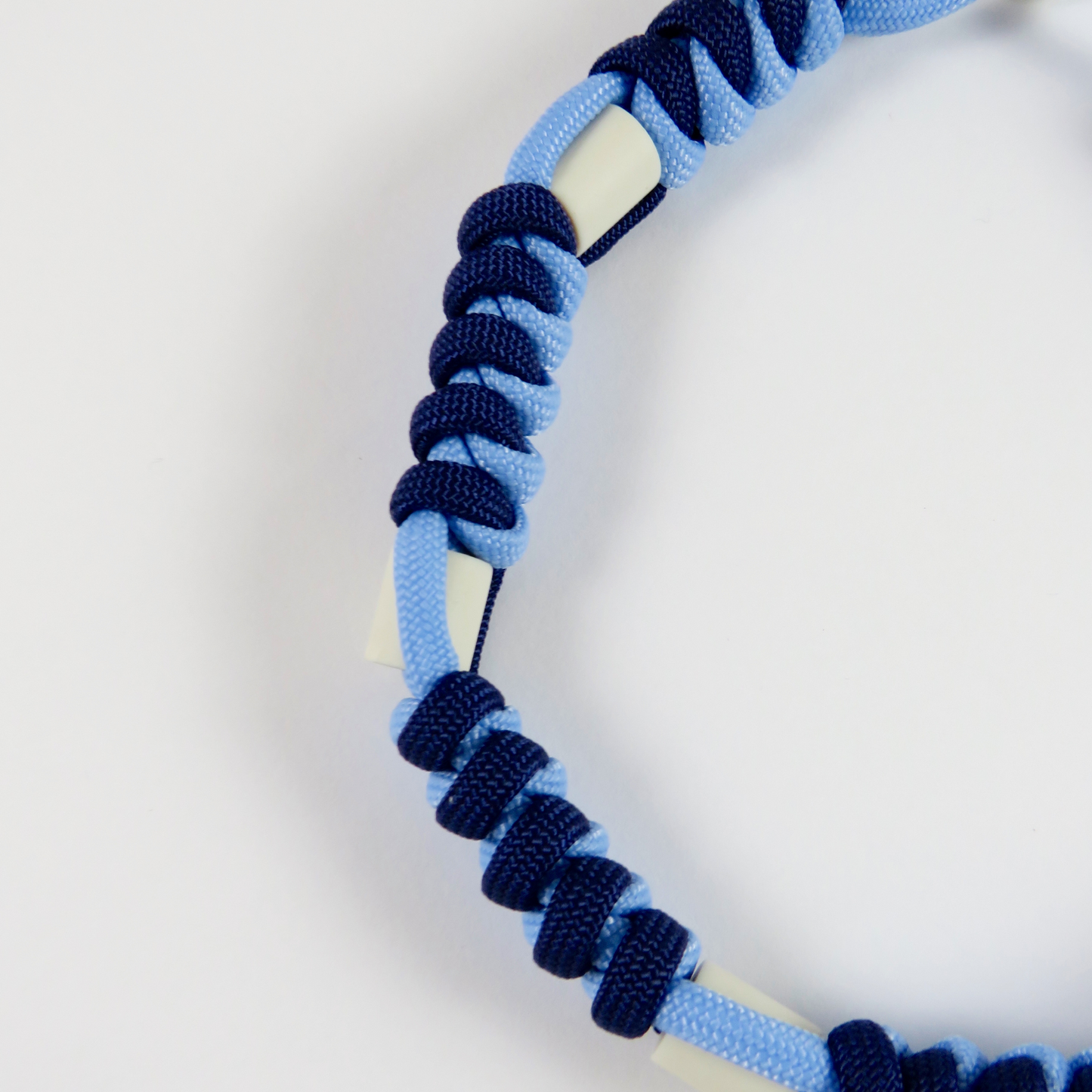 Colar Repelente Paracord Azul Marinho