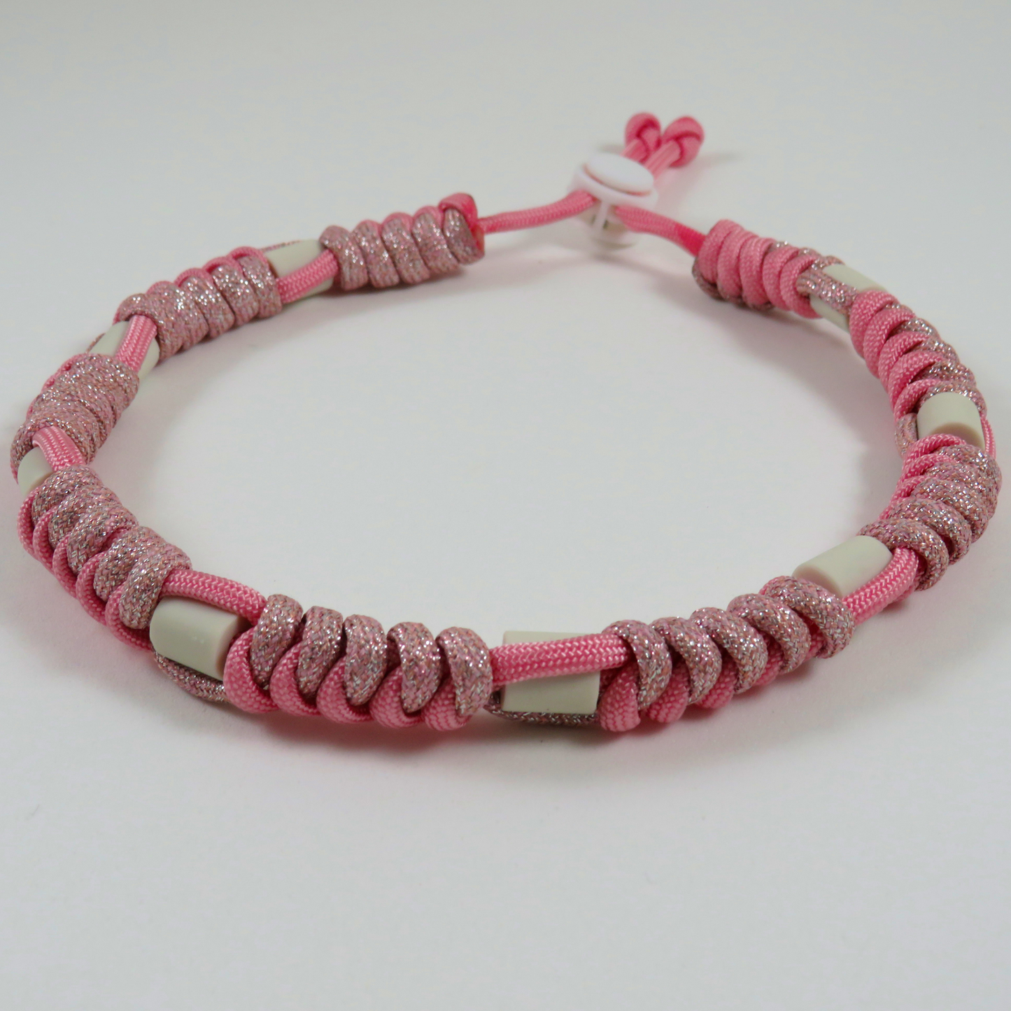 Collar repelente de paracord beige