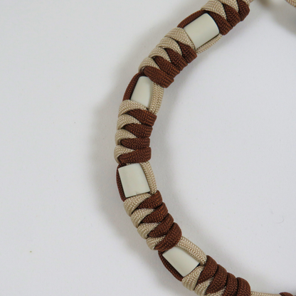 Collar repelente de paracord naranja